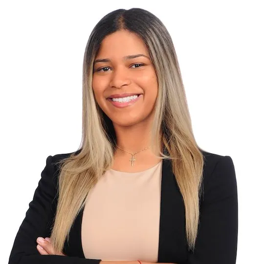 Melina Reyes, Agent in  - Compass