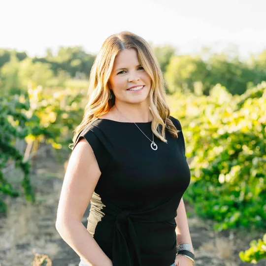 Shelly Weller, Agent in  - Compass