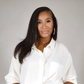 Summer Wilson, Agent in  - Compass