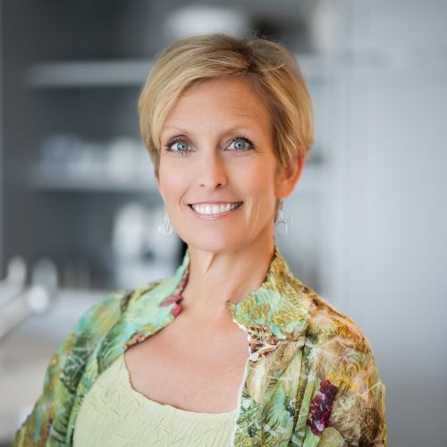 Headshot of Raegan Erdman