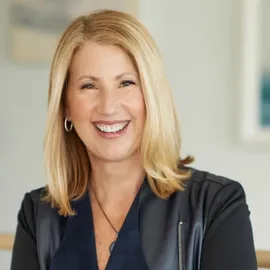 Leslie Clarke, Agent in  - Compass