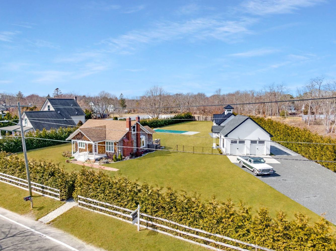 $755,000 | 11 S Bay Ave | Eastport