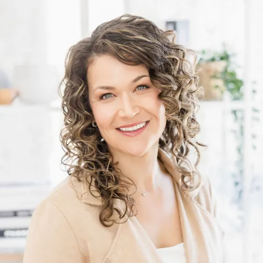 Andrea Waters, Agent in  - Compass