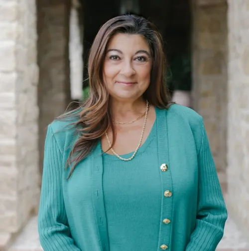 Margaret Dutton, Agent in  - Compass