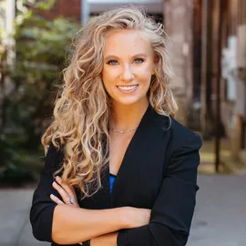 Susie Cook, Agent in  - Compass