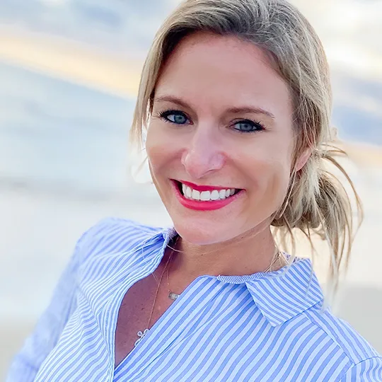 Lindsay Close, Agent in  - Compass