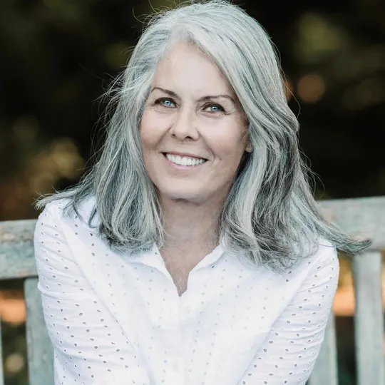 Julie Gardner, Agent in  - Compass