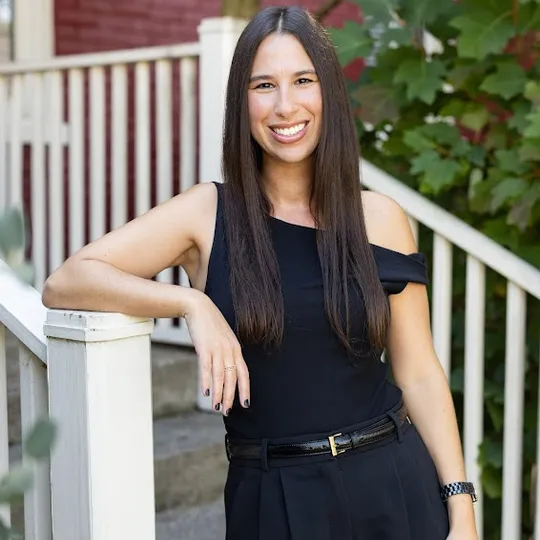 Alex Lerner, Agent in  - Compass