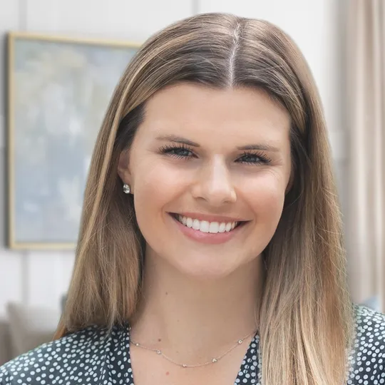 Nicole Farmer, Agent in  - Compass