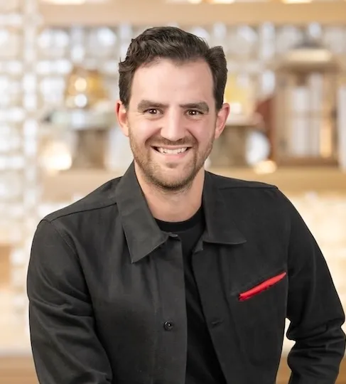 Brandon Snow, Agent in  - Compass