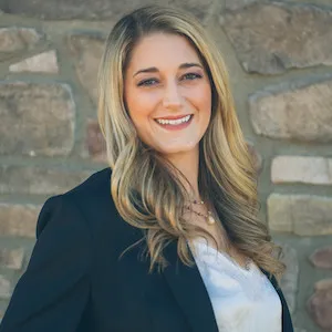 Makayla Maniscalco, Agent in  - Compass