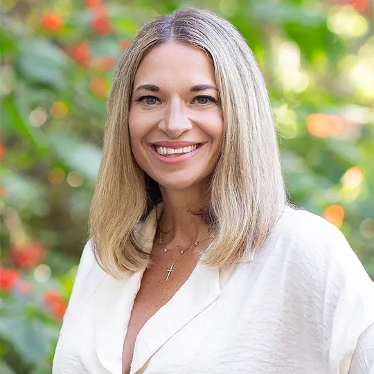 Jessica Meschko, Agent in  - Compass