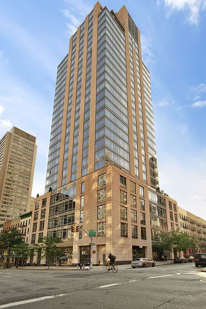 $9,500 | 450 E 83rd St, Unit 15C | Upper East Side