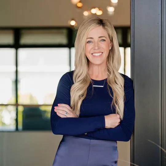 Tara Bunker, Agent in  - Compass