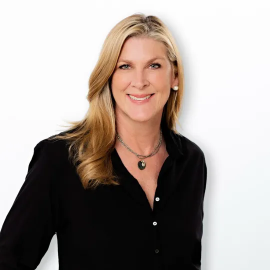 Missy Barnes, Agent in  - Compass