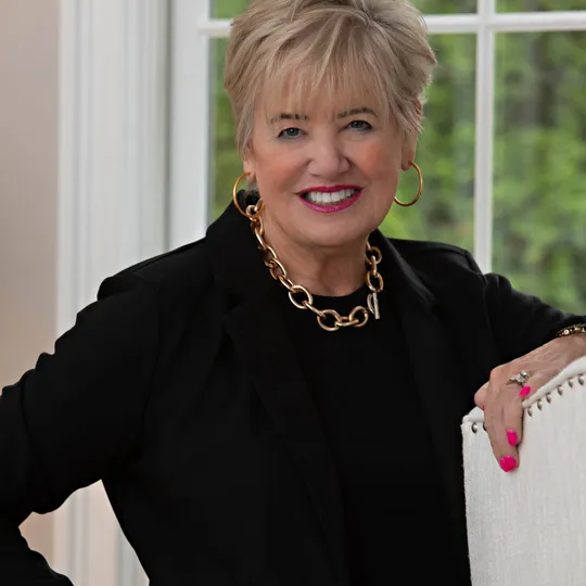 Ellen Stratton, Agent in  - Compass