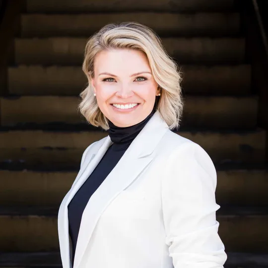 Sarah Bates, Agent in  - Compass