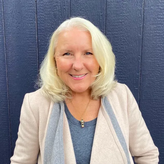 Susan Hepburn-Holt, Agent in  - Compass