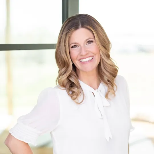 Laura McGreevey, Agent in  - Compass