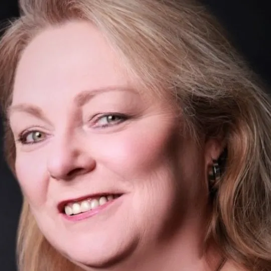 Debby Crawford, Agent in  - Compass