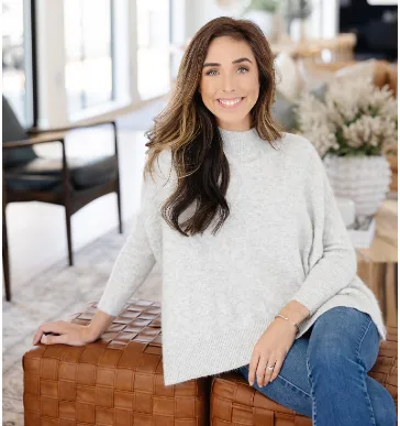 Delaney Roberts, Agent in  - Compass