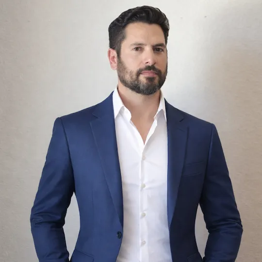 Gilbert Gallardo, Agent in  - Compass