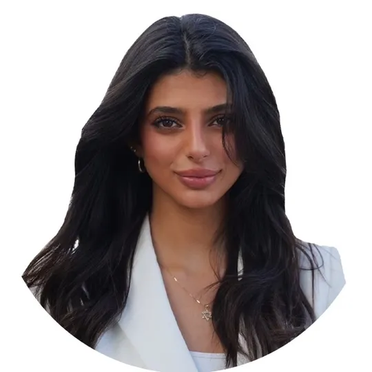 Lian Yanay, Agent in  - Compass