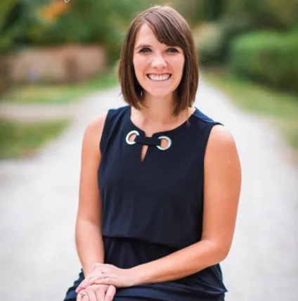 Stephanie Padesky, Agent in  - Compass