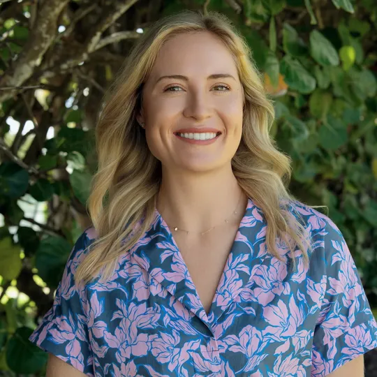 Adrienne Gilhart, Agent in  - Compass