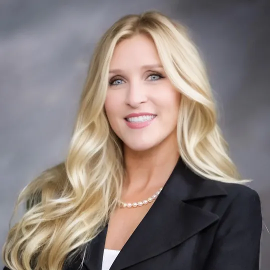 Kristine Robinson, Agent in  - Compass