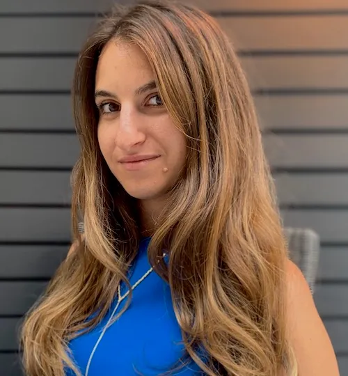 Tara Ozanyan, Agent in  - Compass