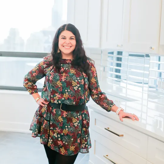 Andria Hernandez, Agent in  - Compass