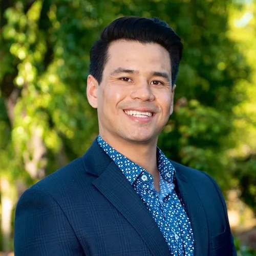 Cameron Hamadani, Agent in  - Compass