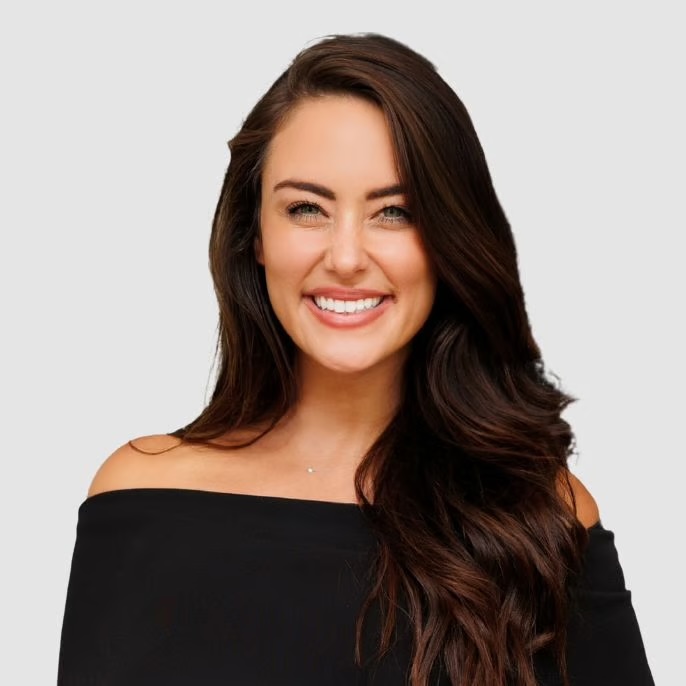 Headshot of Molly Andrews
