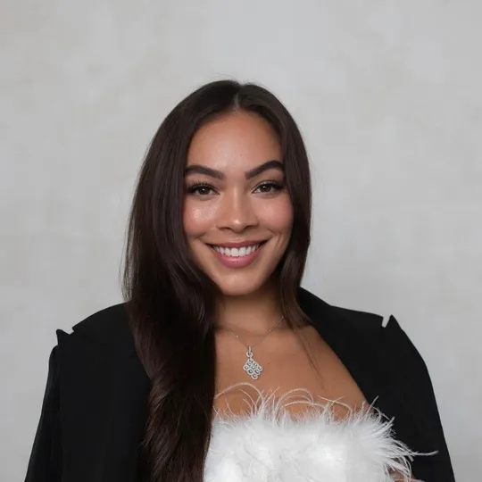 Kaylee Okafor, Agent in  - Compass