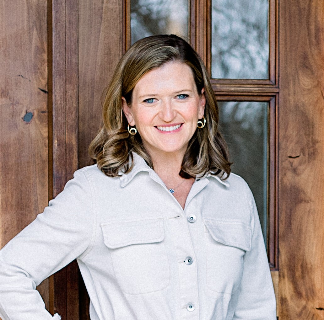 Headshot of Lizzy Dooley