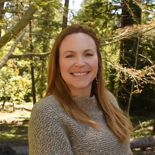 Dana Juncker, Agent in  - Compass