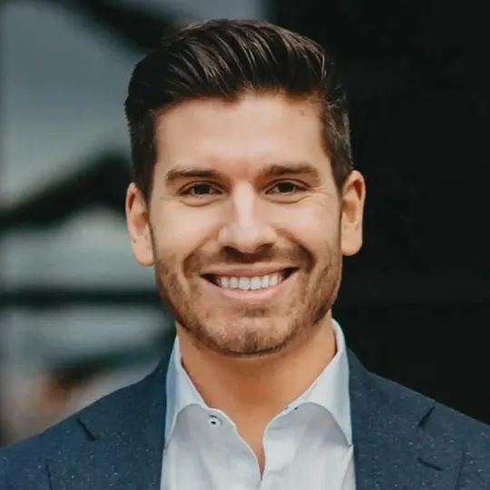 Freddie Minahan, Agent in  - Compass