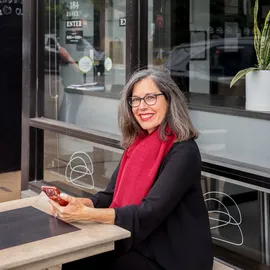 Lori Altman-Achitoov, Agent in  - Compass