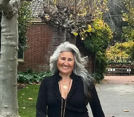 Alex McCluskey, Agent in  - Compass