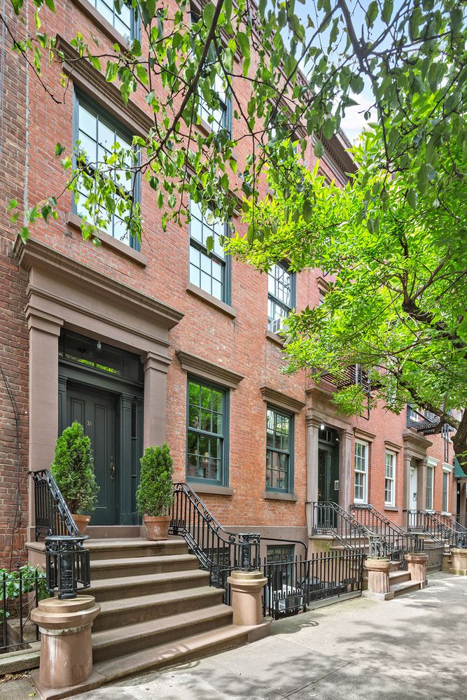 $34,000 | 38 King St | Hudson Square