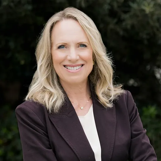 Meredith Salamunovich, Agent in  - Compass