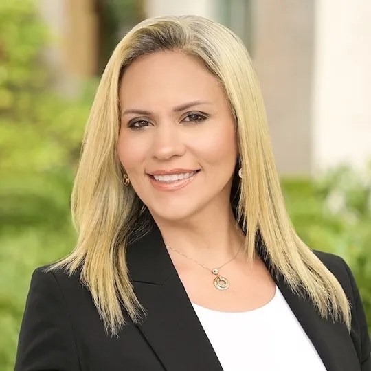 Ana Zapata, Agent in  - Compass