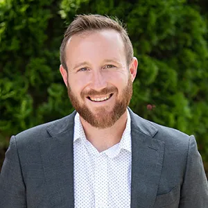 Zachery Feinstein, Agent in  - Compass