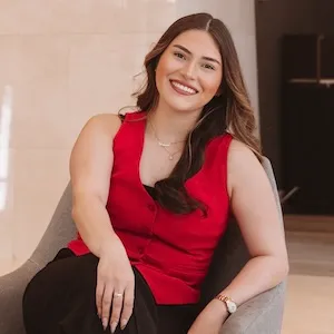 Lynnea Aragon, Agent in  - Compass