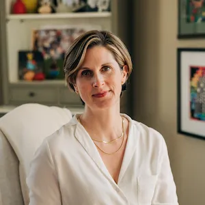 Carly Seiff, Agent in  - Compass