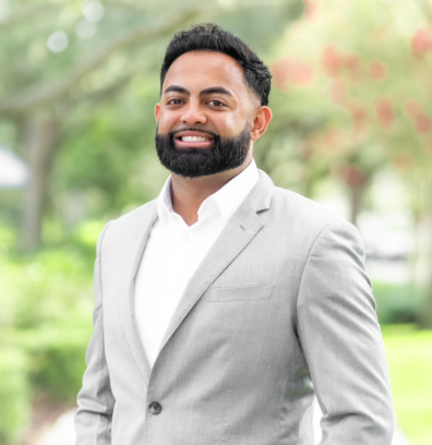 Headshot of Muneeb Imran