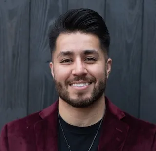 Jeremy De Paz, Agent in  - Compass