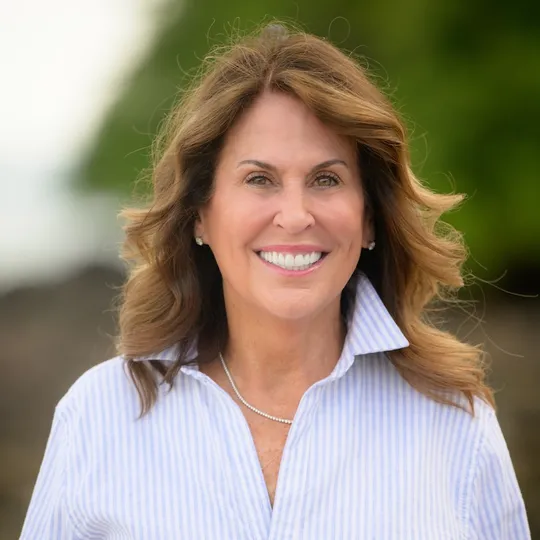 Susan Simmons, Agent in  - Compass