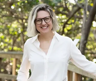 Carlie Sky, Agent in  - Compass